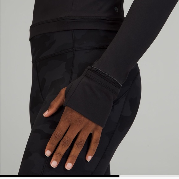 Lululemon It’s Rulu Run Long Sleeve Cropped 1/2 zip. Size 8. Black. - Picture 4 of 10